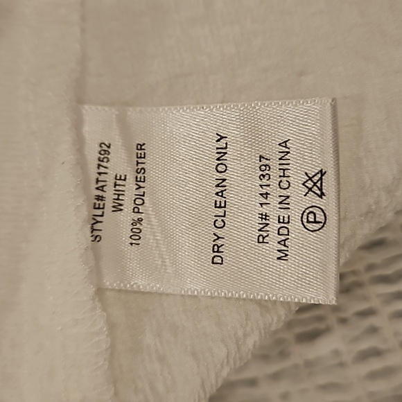 💕ASTR💕 Long Sleeve Sweetheart Neck Crop Top ~ White Medium M NWT - Picture 11 of 12